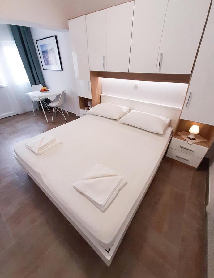 Apartment Nina 罗维尼 外观 照片