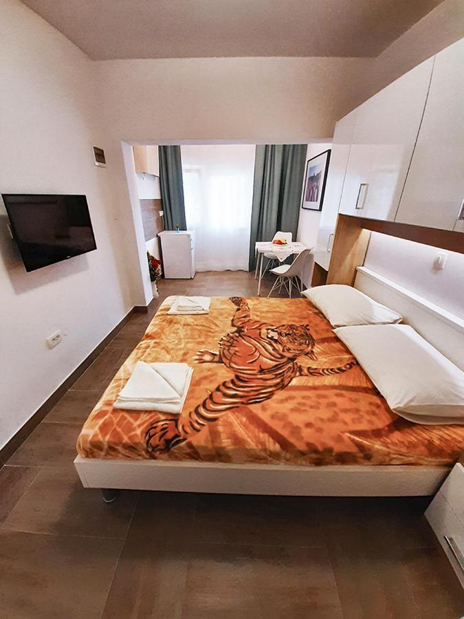 Apartment Nina 罗维尼 外观 照片